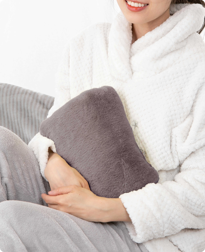 チャコールグレー